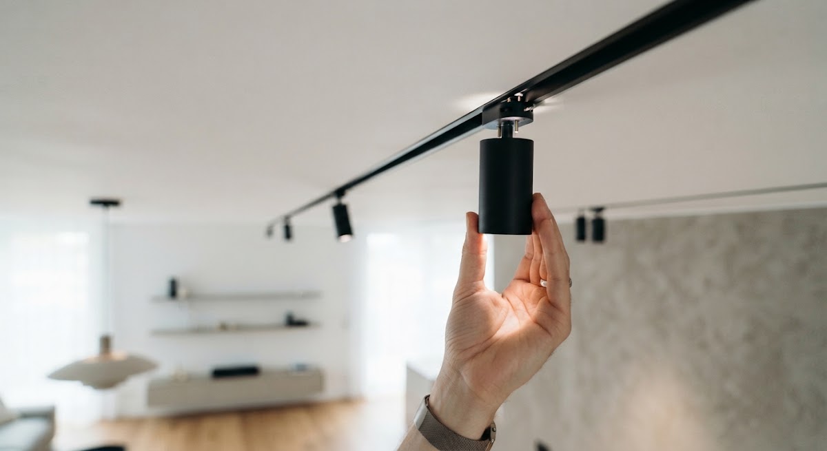 Đèn Rọi Ray Nam Châm Từ Tính 48V Siêu Mỏng 12W (Phòng Khách Sang Trọng) Đèn Rọi Ray Nam Châm Từ Tính 48V Siêu Mỏng 12W (Phòng Khách Sang Trọng)