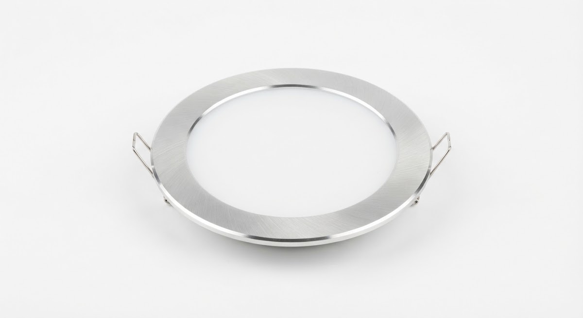 Đèn Âm Trần Siêu Mỏng Tán Quang 9W Viền Bạc Chống Ẩm IP44 Đèn Âm Trần Siêu Mỏng Tán Quang 9W Viền Bạc Chống Ẩm IP44